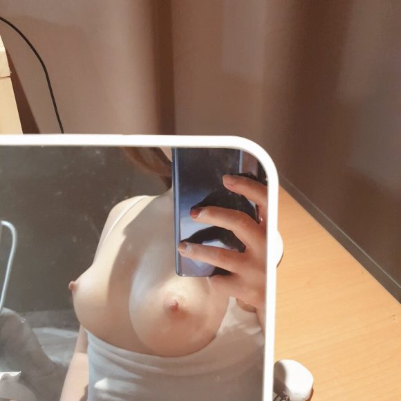 韓国系の乳撮りエロ画像 part5