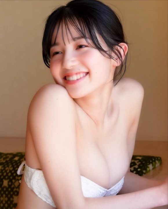 AKB4817期生・正鋳真優(19)のオッパイが美乳で話題