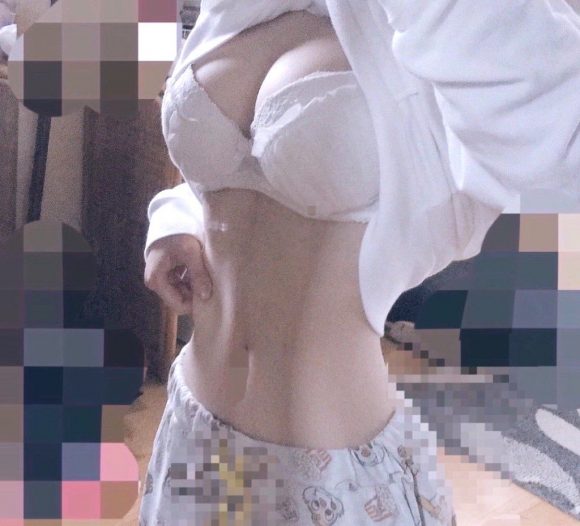 恥ずかしいけど・・・ブラジャー見せます part35