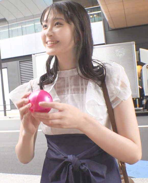 官能小説で週４オナニーする清楚系の文学少女ふみのちゃん(22)