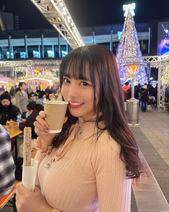 新人グラドル葵りんご(23)のスク水の透け具合が凄い
