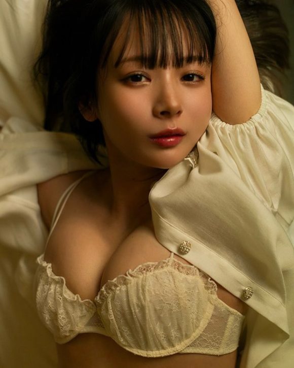 [TrendyMediaToday.com] プロ雀士・岡田紗佳(31)の新ユニファームが胸パンパン {file_size} {filename}