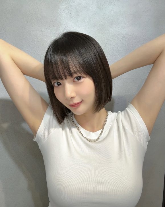 [TrendyMediaToday.com] プロ雀士・岡田紗佳(31)の新ユニファームが胸パンパン {file_size} {filename}